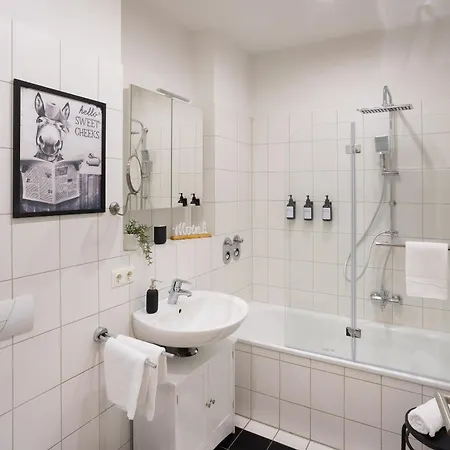 Stilvoll & Historisch I Kingbetten+kueche+parkplatz Apartamento *