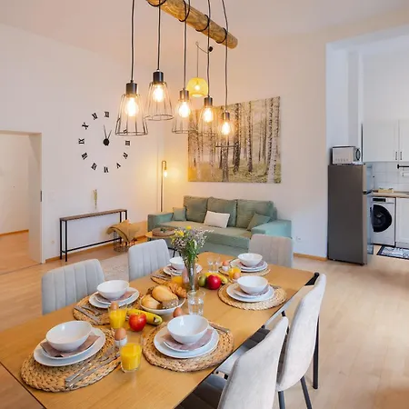 Stilvoll & Historisch I Kingbetten+kueche+parkplatz