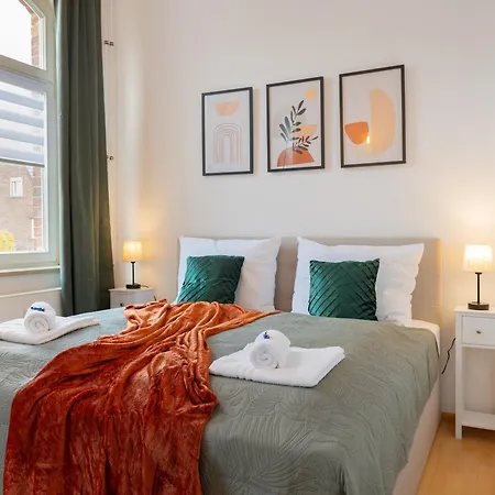 Stilvoll & Historisch I Kingbetten+kueche+parkplatz Apartment *
