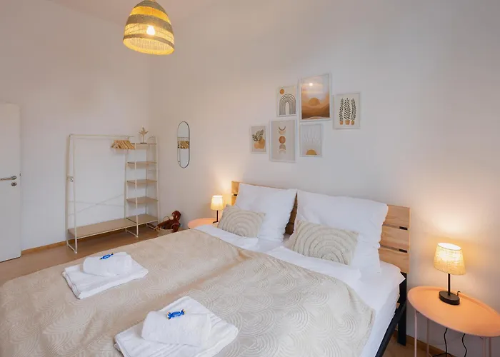 Stilvoll & Historisch I Kingbetten+kueche+parkplatz Appartement