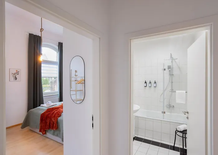 Stilvoll & Historisch I Kingbetten+kueche+parkplatz